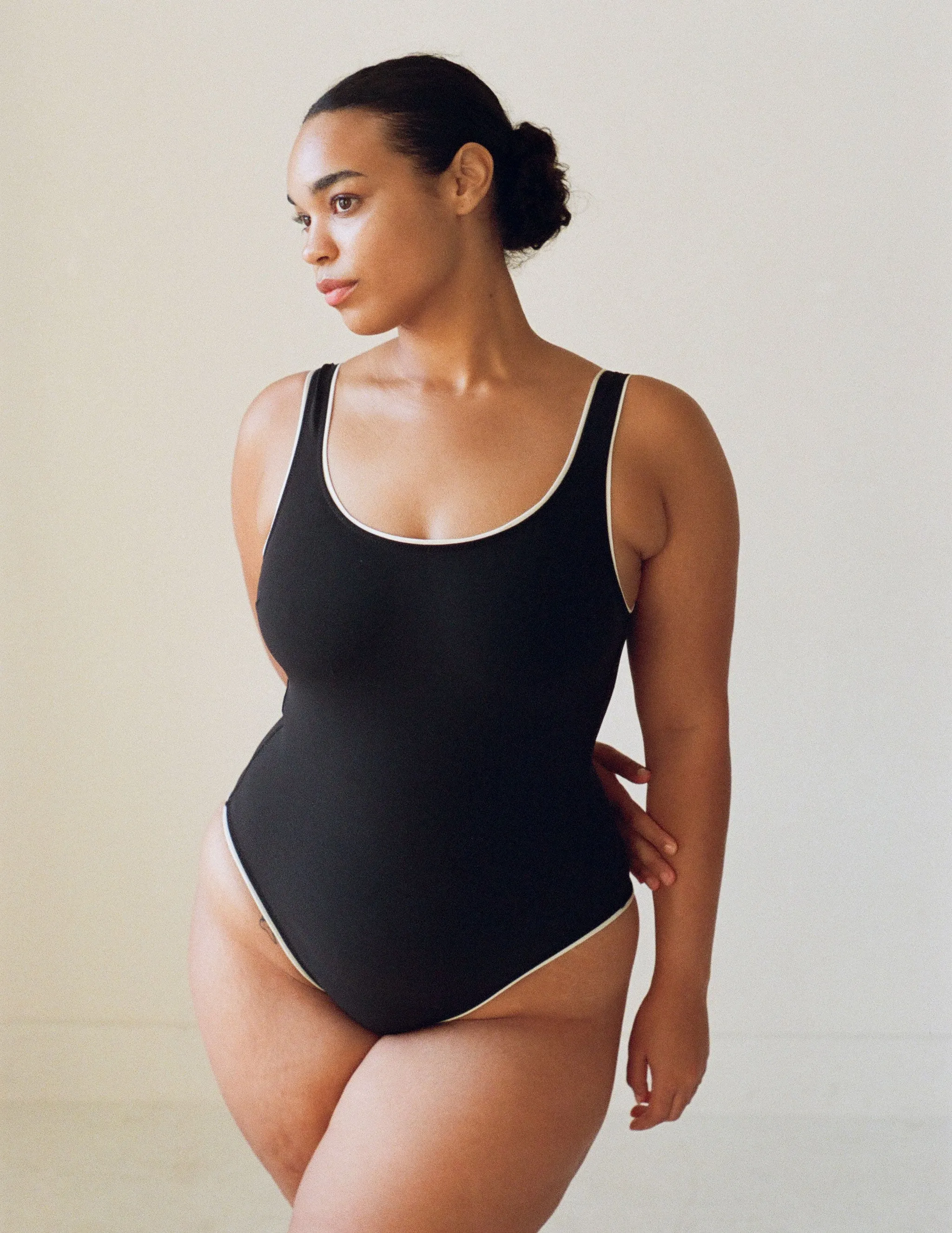 Luna One Piece Black